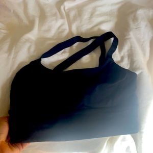Never worn lulu lemon sports bra